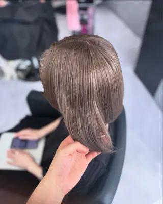 ショート カラー CS made by SHACHU 栄所属・山田 瑛司のヘアスタイル