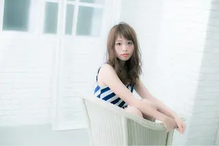 ロング THE DAY所属・AKI HASHIMOTOのヘアスタイル