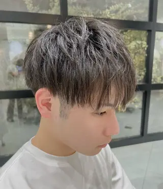 ショート メンズ Queen's gate 昭和Palace所属・🩵 青木萌華 🩵 髪質改善・髪色改善のヘアスタイル