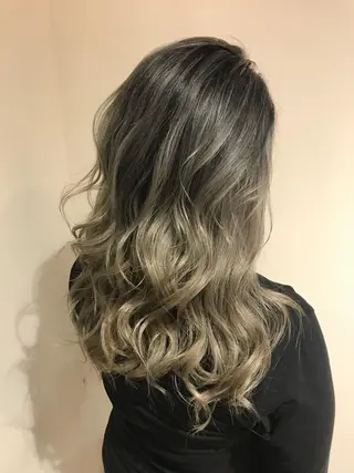 ミディアム カラー AMI Hair  supply所属・髪質改善カラー 韓国風レイヤーのヘアスタイル