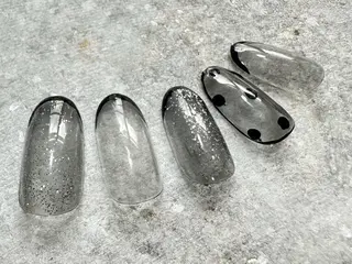 ネイル 黒須莉奈 IRYのネイルデザイン