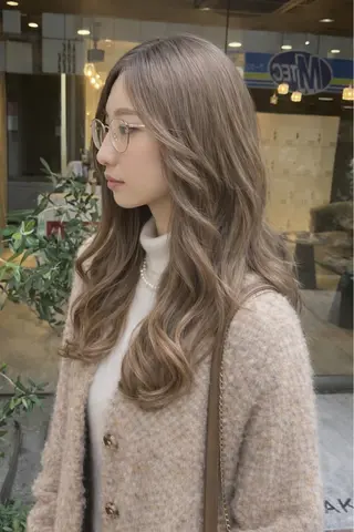 カラー 透明感のある艶髪なら 矢場町駅4番出口すぐのヘアスタイル