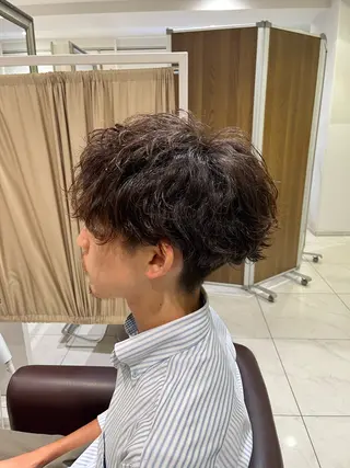 パーマ メンズ 佐々木 拓海のヘアスタイル