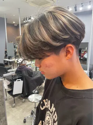 カラー メンズ ✂︎GLITTER ✂︎Yuu✂︎のヘアスタイル