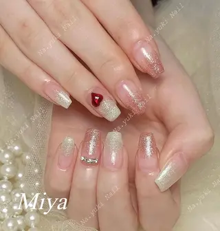 ネイル 🦋 Queenieのネイルデザイン