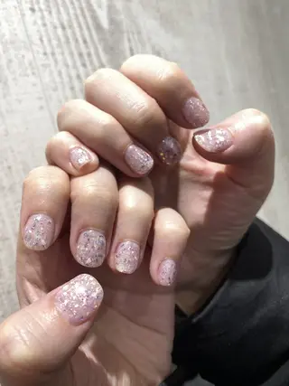 ネイル 13日3980円‼️ マグもデザインも◎のネイルデザイン