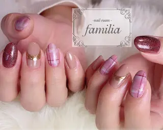 ネイル -nailroom- familiaのネイルデザイン