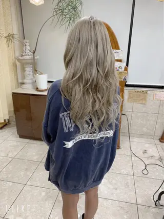 セミロング aura所属・ashida yuukiのヘアスタイル