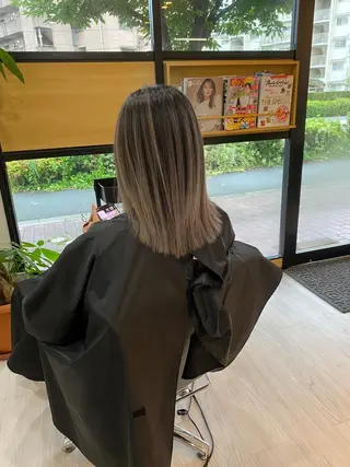 ミディアム aura所属・ashida yuukiのヘアスタイル