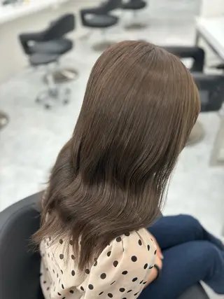 ミディアム カラー モテ髪💕ハイトーン ベージュ yuriaのヘアスタイル