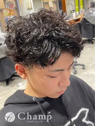 ショート パーマ isi(イシ)所属・isi／門真／古川橋 EITOのヘアスタイル