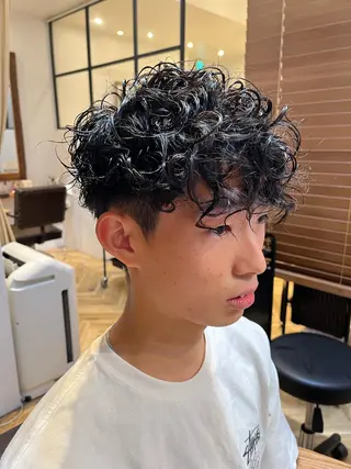 ショート パーマ メンズ 香取 康平のヘアスタイル