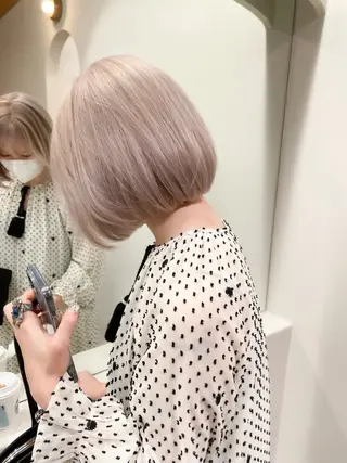 ショート カラー ヘアアレンジ ミニボブ/ブリーチ 🌈MISATOのヘアスタイル