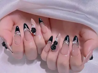 ネイル M2ネイルサロン【長さ出し&フィルイン導入店】所属・長さ出し専門店 RIRIのネイルデザイン