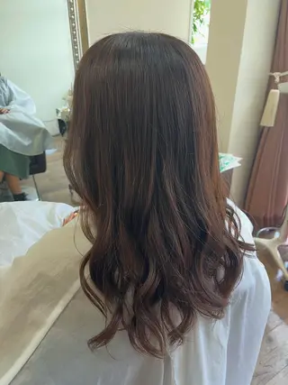 ロング カラー 伊藤 ひなののヘアスタイル