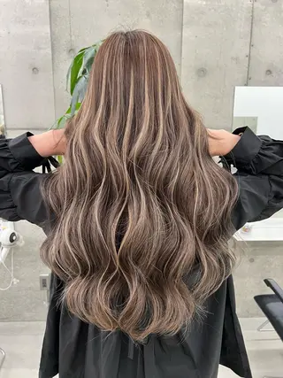 ロング LINOET名古屋所属・ダブルカラー🩶上村 純妃🩶名駅徒歩5分のヘアスタイル