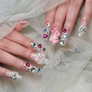 ネイル Maggie Nail🦩のネイルデザイン