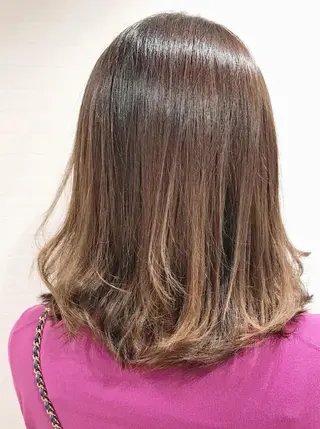 セミロング カラー GRANLUSSO 〜グランルッソ駅前店所属・木口 嘉美のヘアスタイル