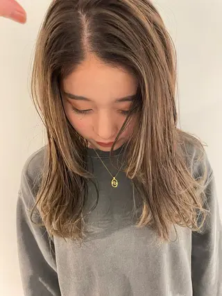 セミロング カラー Ata.所属・kubo nozomiのヘアスタイル