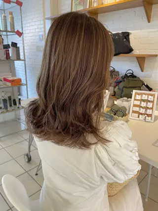 ミディアム 🧴透明感カラー 松本麻里奈🫧のヘアスタイル