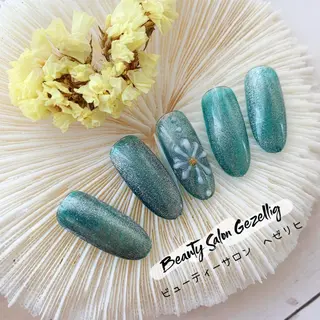 ネイル ビューティーサロン ヘゼリヒのネイルデザイン