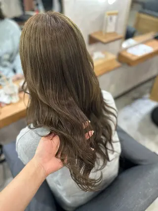 ロング MOURI CHISATOのヘアスタイル