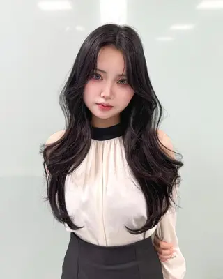 カラー 🪞韓国🤍大人っぽ 艶髪🤍FRUITSのヘアスタイル