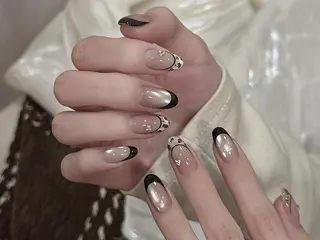 ネイル Mina. 🦢のネイルデザイン