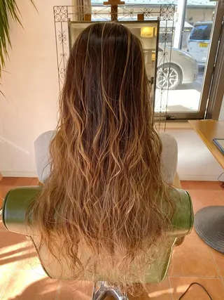 ロング カラー 石井 佑樹のヘアスタイル