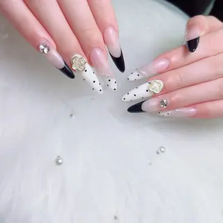 セミロング artnailgallery所属・gallery Yumiのネイルデザイン