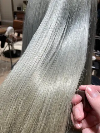 カラー 湯澤 哲成のヘアスタイル