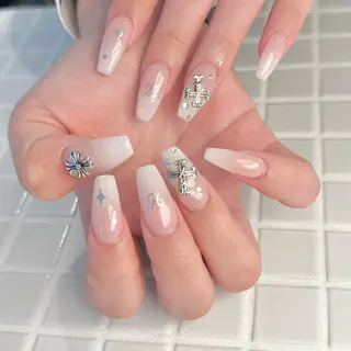 ネイル yuka🩶 渋谷.表参道Nailのネイルデザイン