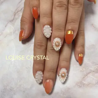 ネイル LOUISE CRYSTALのネイルデザイン