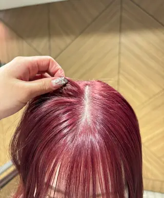 ロング カラー ヘアアレンジ 🩶学生指名No.1 レッド・ボルドー🩶のヘアスタイル