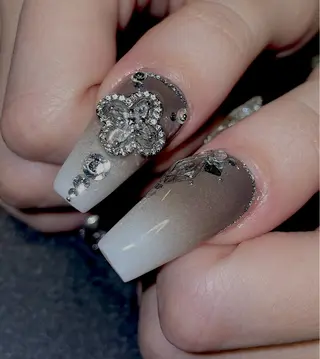 ネイル Spiky とうげ ふうかのネイルデザイン