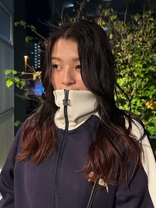 ロング 大嘉田 麻凜のヘアスタイル