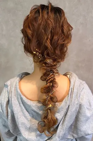 ロング ヘアアレンジ 吉野 華乃のヘアスタイル