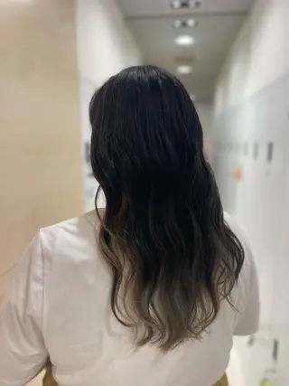 セミロング クロスパーマ/うる艶 カラー/Kurumiのヘアスタイル