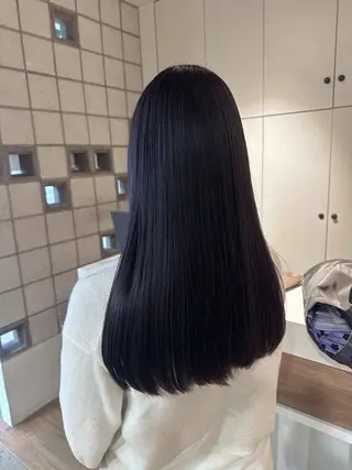 ロング カラー 塩澤 榛奈のヘアスタイル