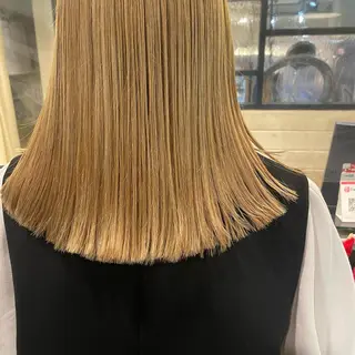 ミディアム カラー スナコザワ レナのヘアスタイル