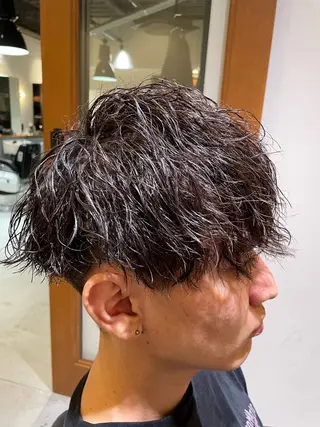 ショート QUONHEAL(クオンヒール)所属・重名 陸のヘアスタイル