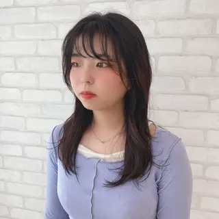 セミロング abilita AZUSAのヘアスタイル