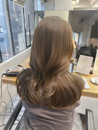 セミロング 🧸🍯ダブルカラー モデルmio🍯🧸のヘアスタイル