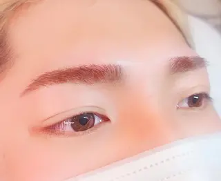 メンズ アイブロウ NAZ eyelash&eyebrow by medical salon所属・NAZ 表参道 Tomokoのマツエク・マツパデザイン