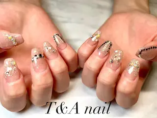ミディアム ネイル T&A nailのネイルデザイン