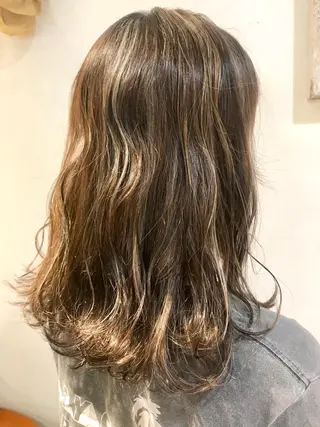 ミディアム カラー Neolive Cava 相模大野店所属・sola: neoliveのヘアスタイル