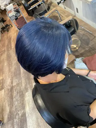 ショート andKおもろまち店 艶ダブルカラー✨のヘアスタイル