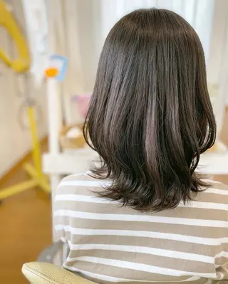 セミロング カラー 荒木 ひろかのヘアスタイル