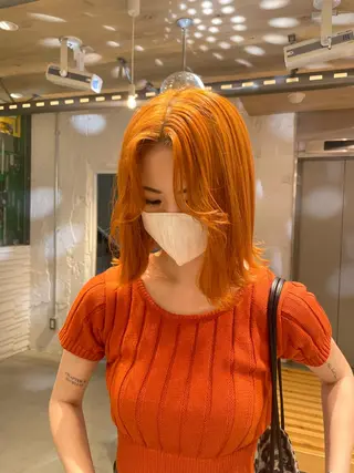 セミロング カラー 艶ハイトーン👑♡ NATSUKIのヘアスタイル