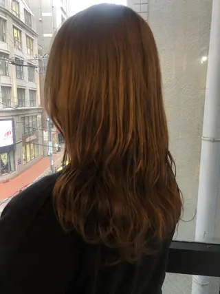 ミディアム カラー 髪質改善＆ブリーチ 伊勢　祐一郎のヘアスタイル